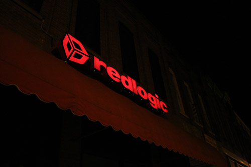 redlogic_litup_sign_500.jpg